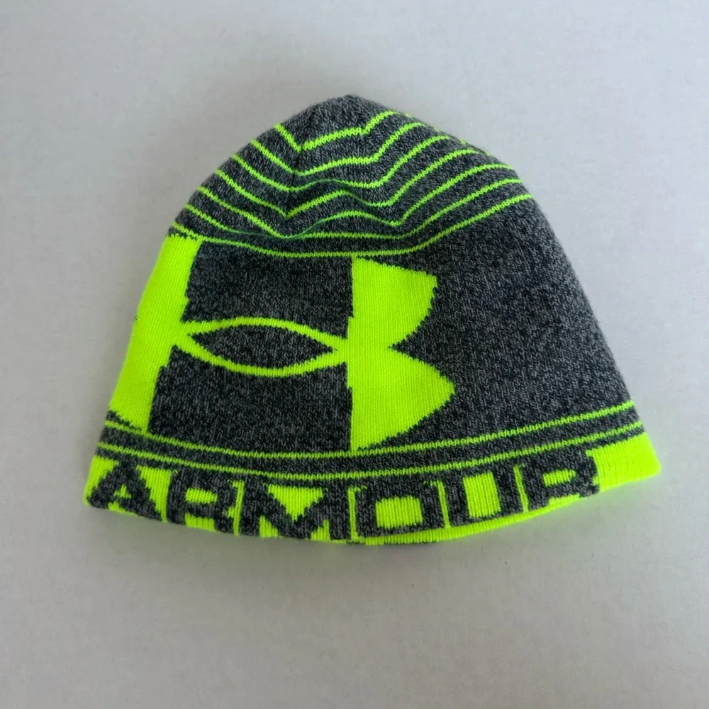 Under Armour Winter Boys Hat Sz M (4/7) NWOT Black Grey Neon Green